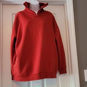 Zip-up neckline oversized sweatshirt